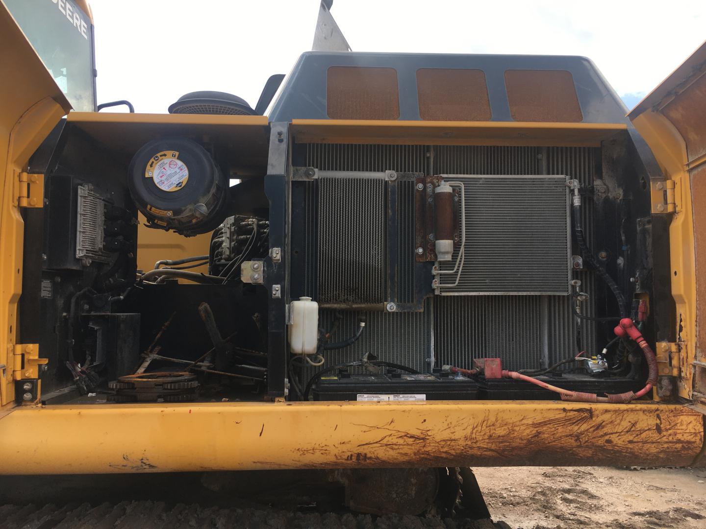 ./imagenes/INVOICE/2019/16911/EXCAVADORA JOHN DEERE 250G LC (42).JPG